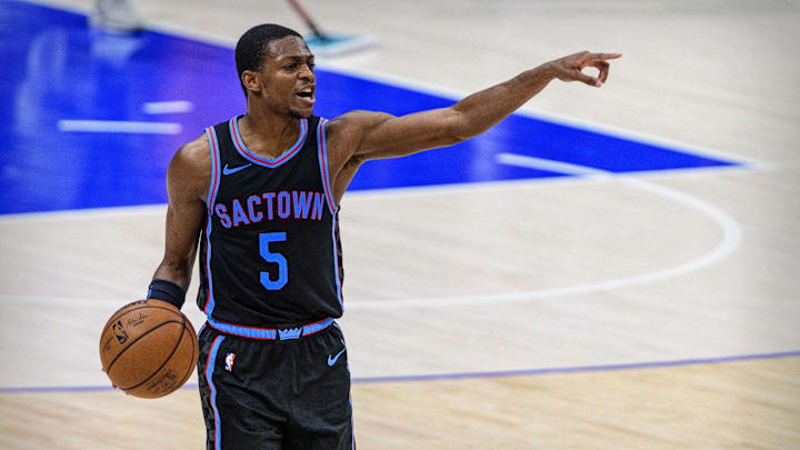 Can De'Aaron Fox lead the Kings to the playoffs?